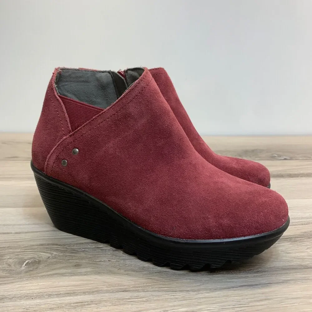 Skechers Parallel‎ Ditto  Burgundy Size 6 Wedge Bootie Suede Comfort Cushioned